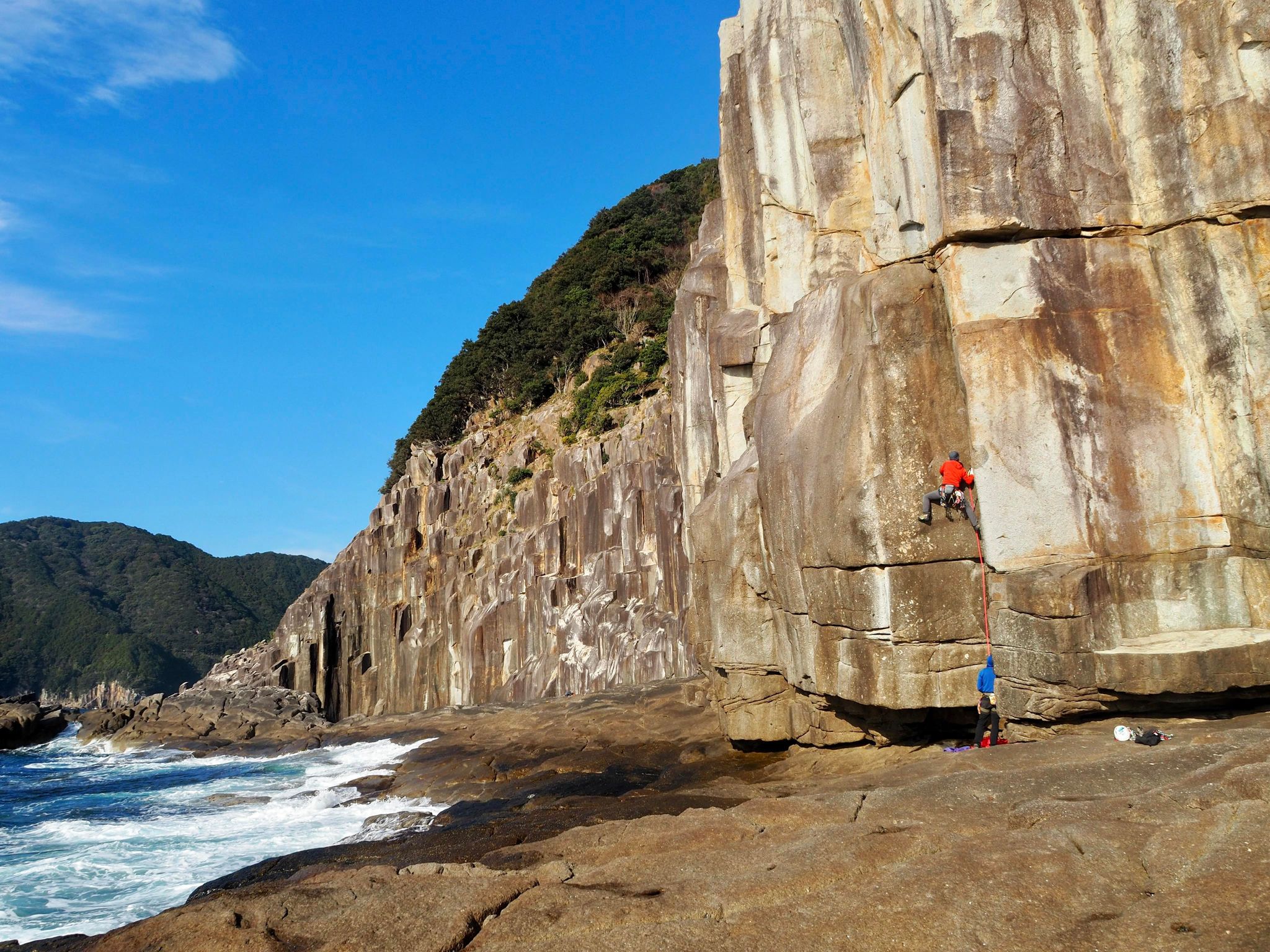 海千山千會 神の鼻 南紀 神須ノ鼻クライミング - 山岳ガイド佐藤勇介 HP