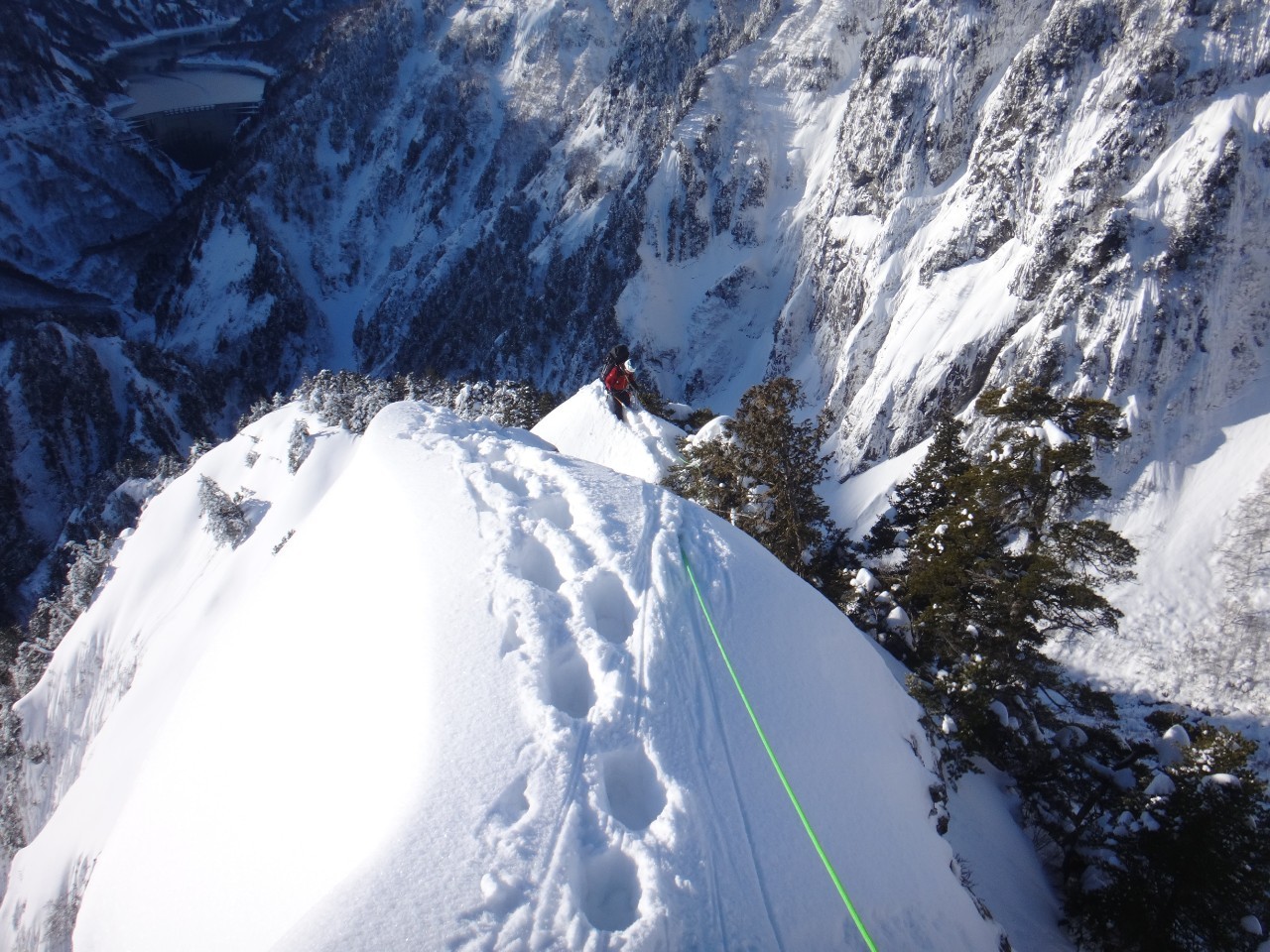 黒部横断 2022-23 その② 黒部別山南尾根 黒部川～P5直下 - 山岳ガイド