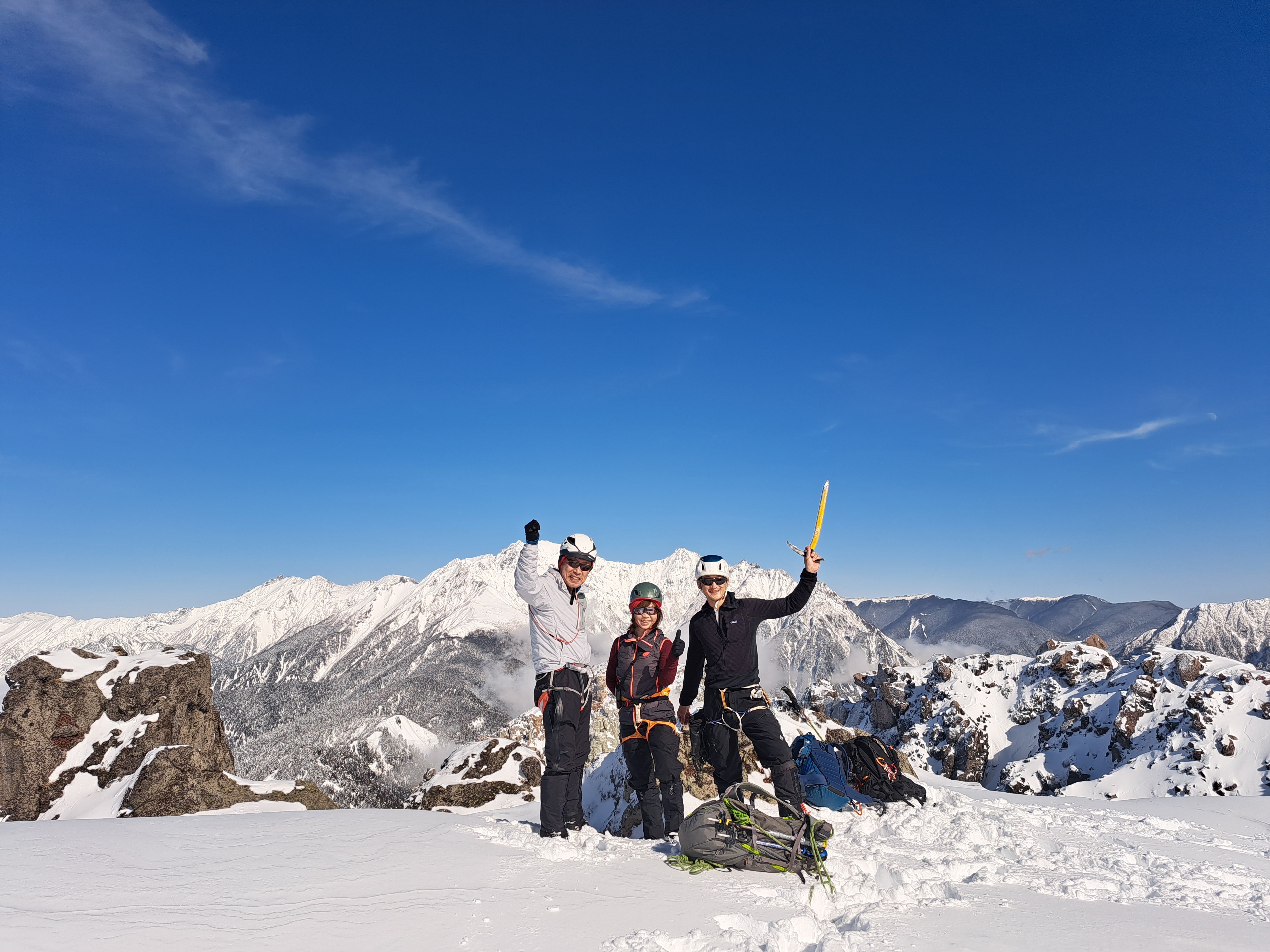 灼熱の厳冬期・焼岳 - 山岳ガイド佐藤勇介 HP